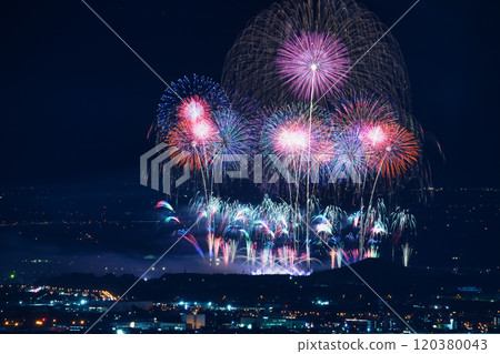 Hokkaido Artistic Fireworks 120380043