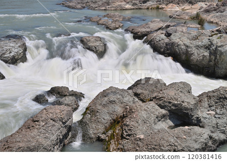 鳥龍灘的流動 120381416
