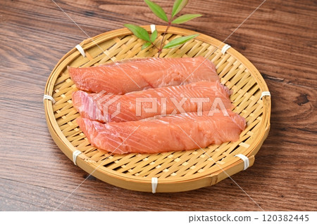 Unheated, uncooked food, raw salmon, salmon, fillets, cuts, from Hokkaido. 120382445