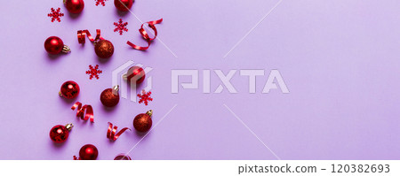 Christmas composition. a pattern of christmas balls on colored background. Flat lay, top view New year decor 120382693