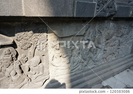 普蘭巴南寺，羅摩和金鹿的浮雕[印尼日惹] 120383086