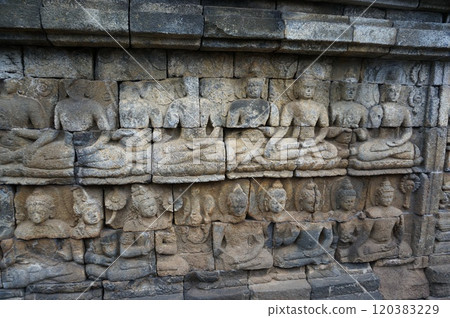 婆羅浮屠遺址，十七佛 [印尼日惹] 120383229