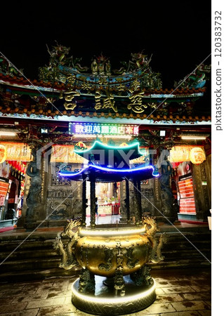 Shilin Cixian Temple (Shilin District, Taipei City, Taiwan) 120383732