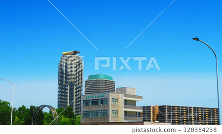 從荒川大橋看埼玉縣川口市的建築物 120384238