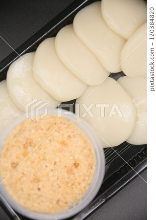Mochi Mochi 120384820