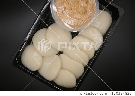Mochi Mochi 120384825