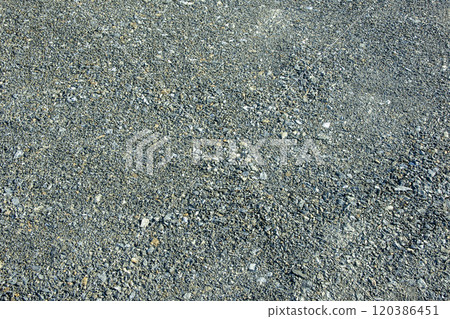 地面覆蓋著礫石 地面覆蓋著礫石 120386451