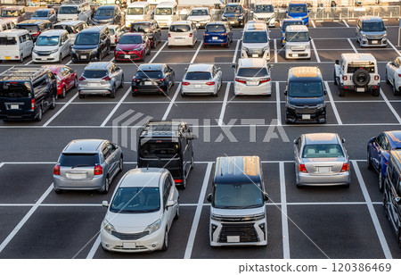 停車場管理形象 120386469