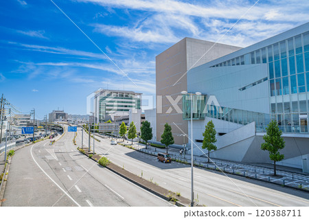 Cityscape of Marineart and Shimizu Marine Road seen from the east exit of JR Shimizu Station under a clear blue sky (Shizuoka Prefecture) 120388711