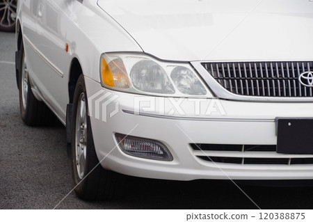 Car Image: Toyota's discontinued sedan, Toyota Pronard 120388875