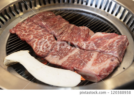 Korean bbq. Grilled beef ribs 120388938