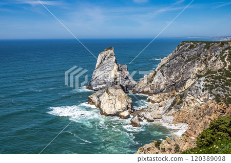 Praia Da Ursa, Ursa Beach near Cabo Da Roca on Atlantic coast, Sintra, Portugal 120389098