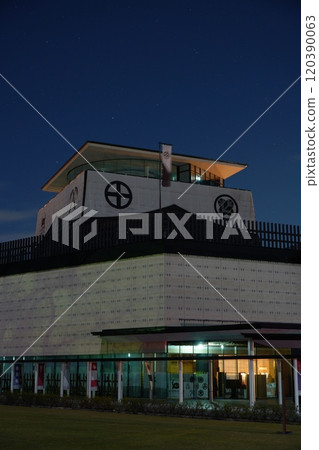 深秋的岐阜關原戰場紀念館夜景 120390063