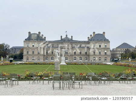 A view in front of the Luxembourg Palace in the 6th arrondissement of Paris, France. There are hardly any people there just after opening time on a Sunday. A view in front of the Luxembourg Palace in the 6th arrondissement of Paris, France. There are hardly any people there just after opening time on a Sunday. 120390557