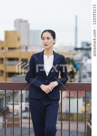 職業婦女被選為專案負責人 職業婦女被選為專案負責人 120393213