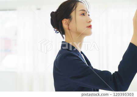 A career woman who was selected as a project leader A career woman who was selected as a project leader 120393303