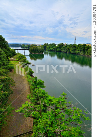 <Gifu Prefecture> Minokamo City, Koyama Kannon (Koyama Temple) on an island floating in the Hida River 120394791