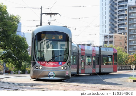 [廣島電鐵]5100型～環繞合作列車～（幹線：場町～猿六橋町） 120394808