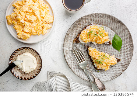 Scrambled egg sandwich Scrambled egg sandwich 120395574