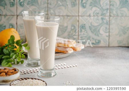 Typical Valencian products 120395590