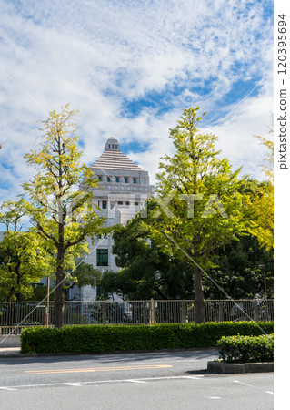 A refreshing blue sky and the view of the National Diet Building, the political center of Japan | October photo | Nagatacho, Chiyoda Ward, Tokyo A refreshing blue sky and the view of the National Diet Building, the political center of Japan | October photo | Nagatacho, Chiyoda Ward, Tokyo 120395694