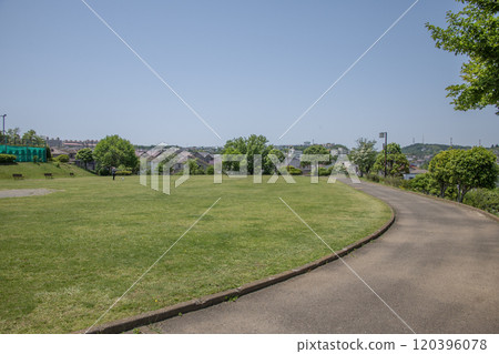 神奈川縣橫濱市金澤區富岡西富岡西公園 120396078