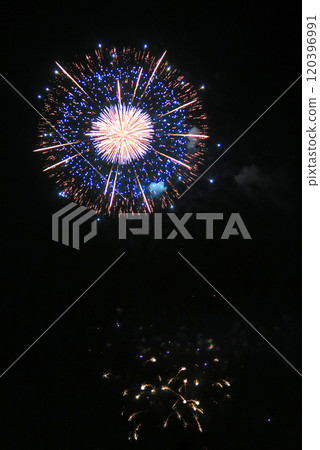 2024年戶田橋煙火大會和板橋煙火大會聯合煙火大會的景色 2024年戶田橋煙火大會和板橋煙火大會聯合煙火大會的景色 120396991