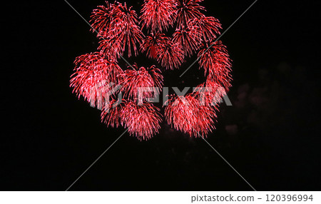 Scenes from the joint fireworks display of the 2024 Todabashi Fireworks Festival and the Itabashi Fireworks Festival Scenes from the joint fireworks display of the 2024 Todabashi Fireworks Festival and the Itabashi Fireworks Festival 120396994