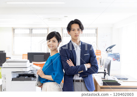可以工作的青年男女 120402003