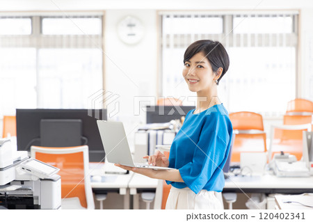 Cool career woman Cool career woman 120402341