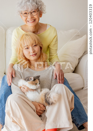 Living with cats 120403319