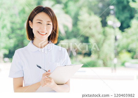 Smiling nurse Smiling nurse 120403982