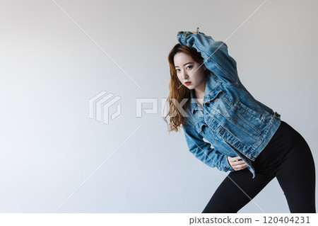 Bizarre fashion woman brown hair flared leg pants Bizarre fashion woman brown hair flared leg pants 120404231