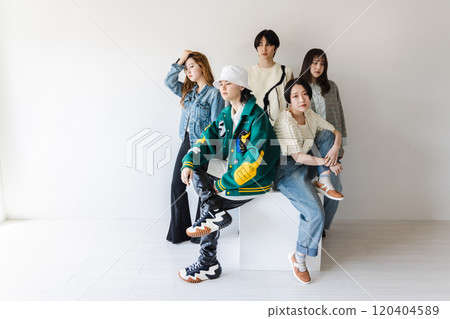 Gen Z men and women Gen Z men and women 120404589