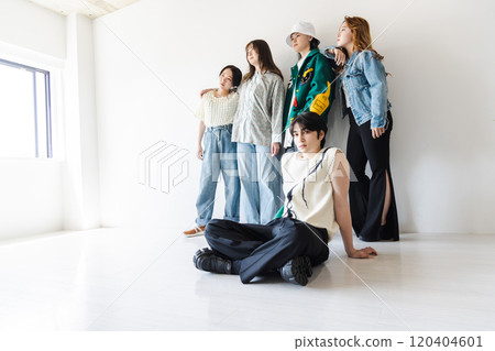 Gen Z men and women 120404601