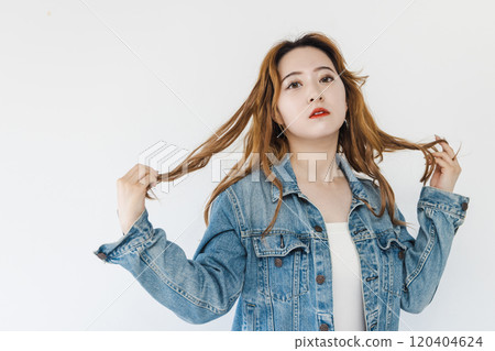 Unique woman 120404624