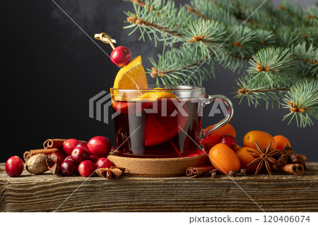 Winter drink with spices, cranberries, and citrus fruits. 120406074