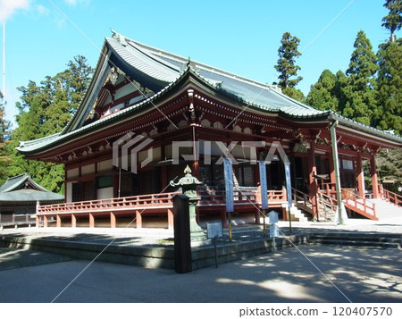 比叡山延歷寺東塔的代表建築大禮堂 比叡山延歷寺東塔的代表建築大禮堂 120407570