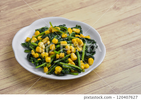 Spinach and corn stir-fried in butter 120407627