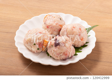 Vegetable and seafood meatballs (Atka mackerel, octopus, squid, sea bream) 120412999