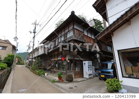 Tottori, Misasa, Japanese sake brewery Fujii Sake Brewery (Misasa Masamune) Tottori, Misasa, Japanese sake brewery Fujii Sake Brewery (Misasa Masamune) 120413399