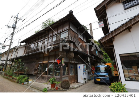 Tottori, Misasa, Japanese sake brewery Fujii Sake Brewery (Misasa Masamune) Tottori, Misasa, Japanese sake brewery Fujii Sake Brewery (Misasa Masamune) 120413401