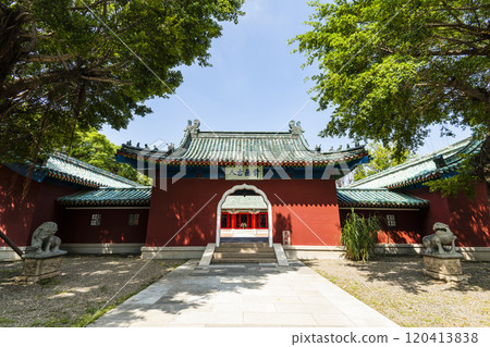 Building view of the Koxinga Shrine(Yanping Junwang Temple) in Tainan, Taiwan, is the only Fujianese-style shrine in Taiwan. 120413838