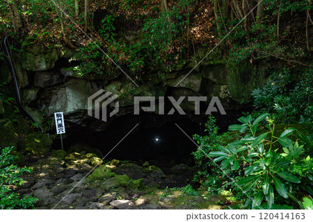 Scenery of Komakado Wind Cave in Gotemba City Scenery of Komakado Wind Cave in Gotemba City 120414163