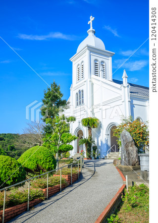 初秋的天主教大江教堂，熊本縣天草市 120414308