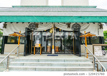 Shirooka Shrine (a remnant of Numazu Castle, Inari-sama, Gongen-sama) worship hall, Otemachi, Numazu City, Shizuoka Prefecture 120415760