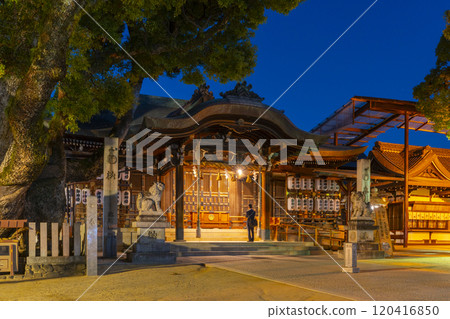 Ishikiri Tsurugiya Shrine (Ishikiri Shrine) Main Hall at night 120416850