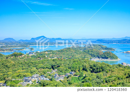 熊本縣上天草市，從仙岩山展望台看到的初秋天草景色 120418360