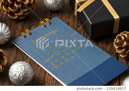 12 月日曆聖誕節圖像 12 月日曆聖誕節圖像 120418657