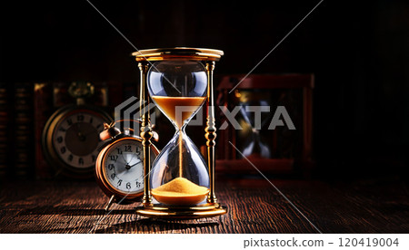 Hourglass and distorted space-time Hourglass and distorted space-time 120419004
